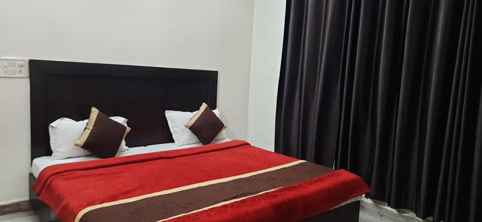 Hotel The Bird 데라둔 외부 사진